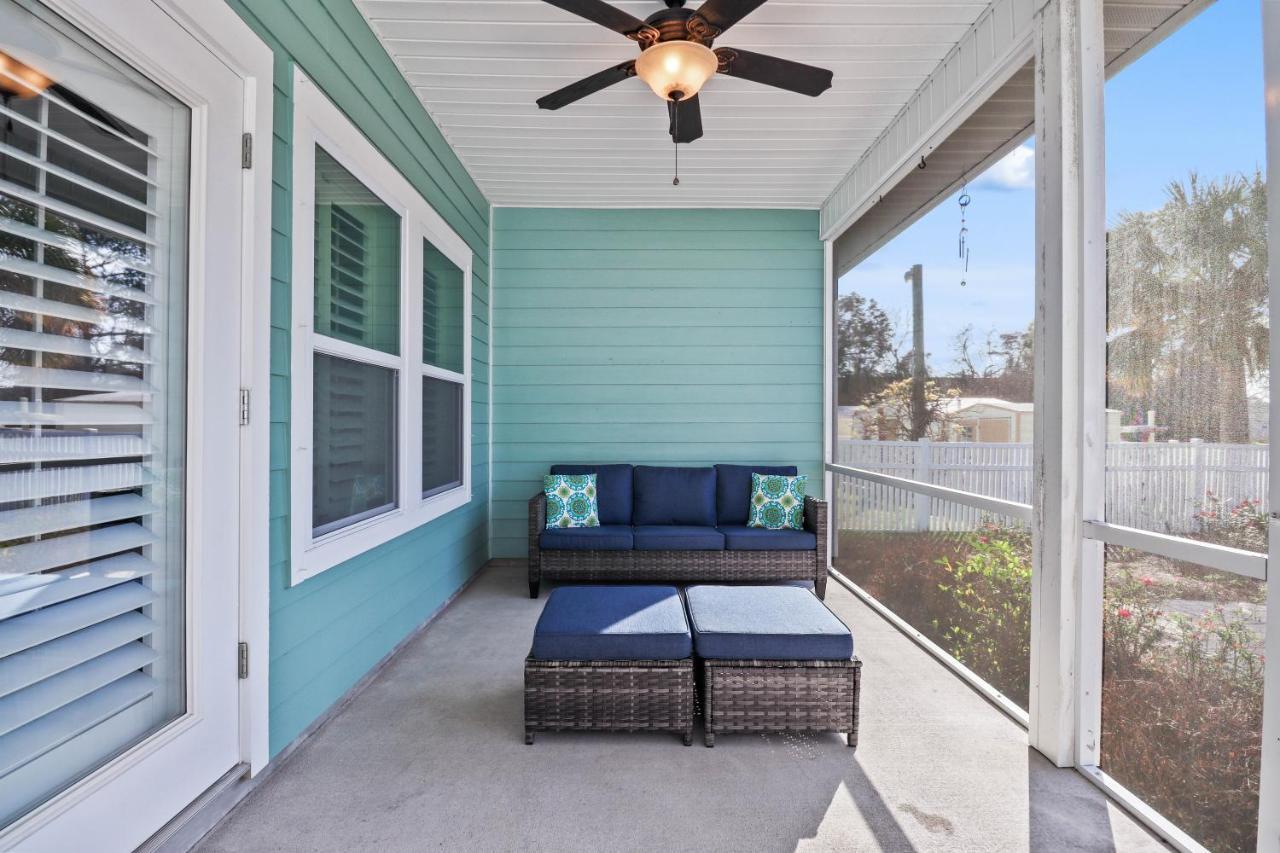 Charming Retreat, A Short Walk To Laguna Beach, With For 10! Holiday home *