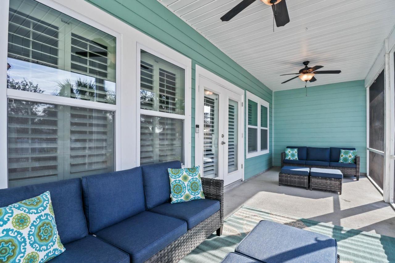 Charming Retreat, A Short Walk To Laguna Beach, With For 10! Holiday home *