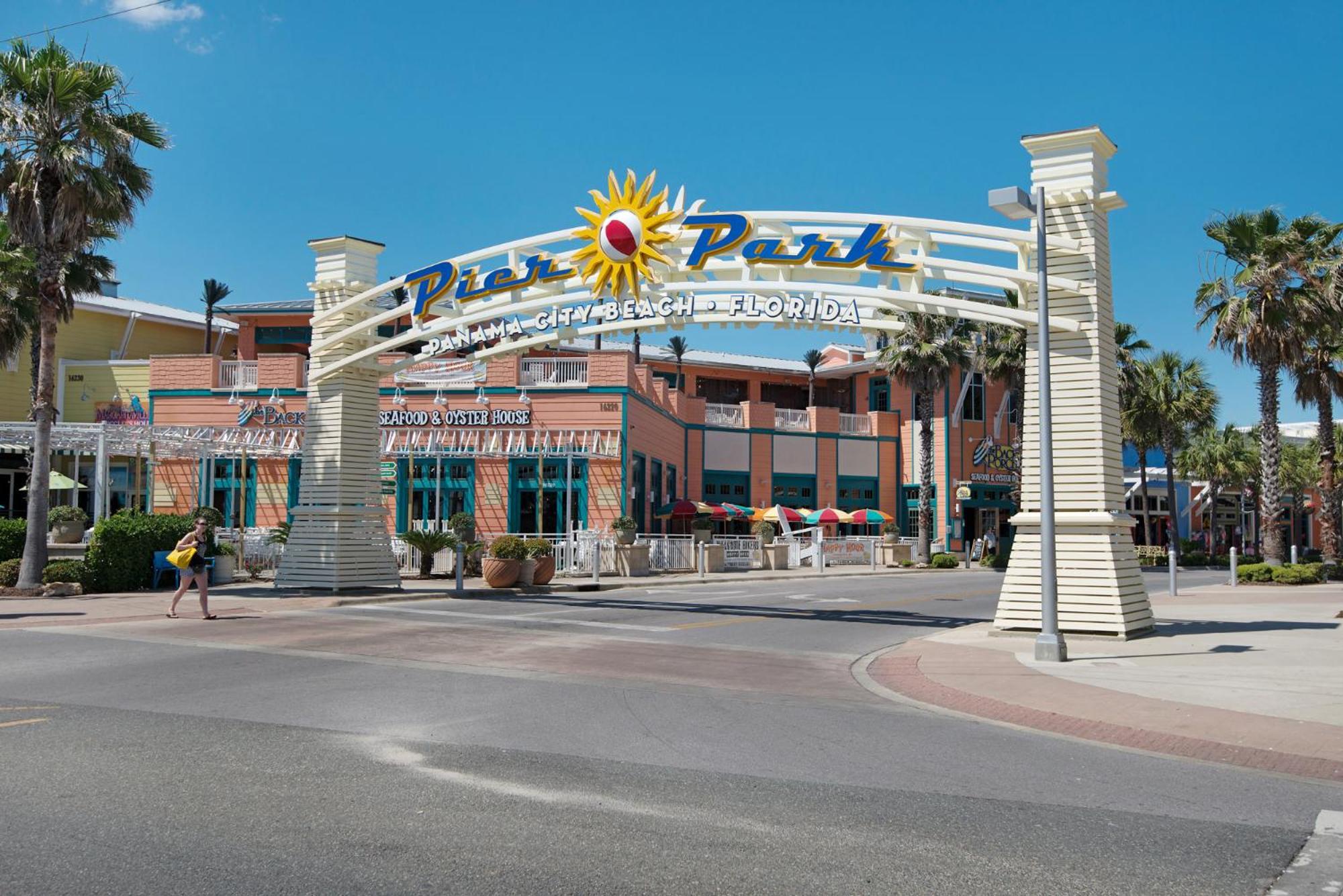 Holiday home Charming Retreat, A Short Walk To Laguna Beach, With For 10! Panama City Beach